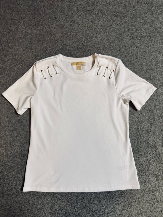 Michael Kors Tops - MICHAEL Michael Kors White Grommet Lace-Up Shoulder Tee Size M